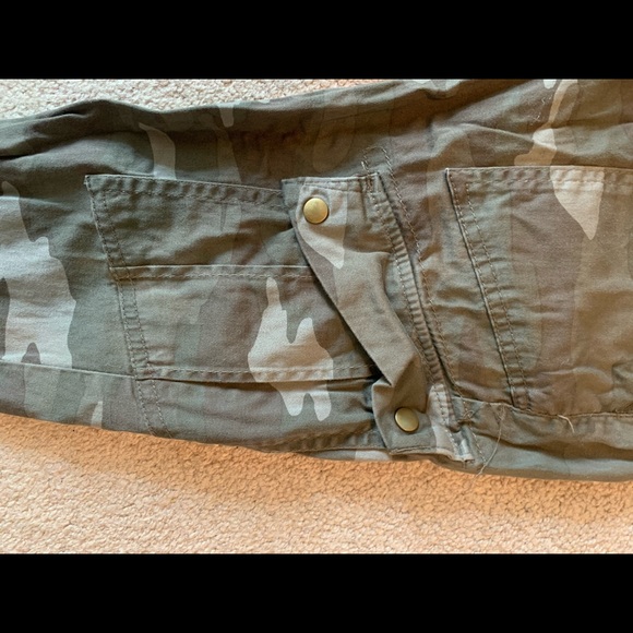 Camo print cargo pants - Picture 6 of 7